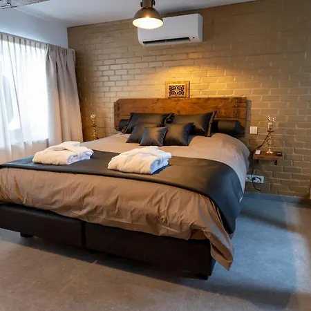 Les Jardins De La Ferme Bed & Breakfast 4*