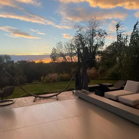 Les Jardins De La Ferme Bed & Breakfast