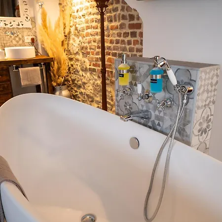 Les Jardins De La Ferme Bed & Breakfast 4*