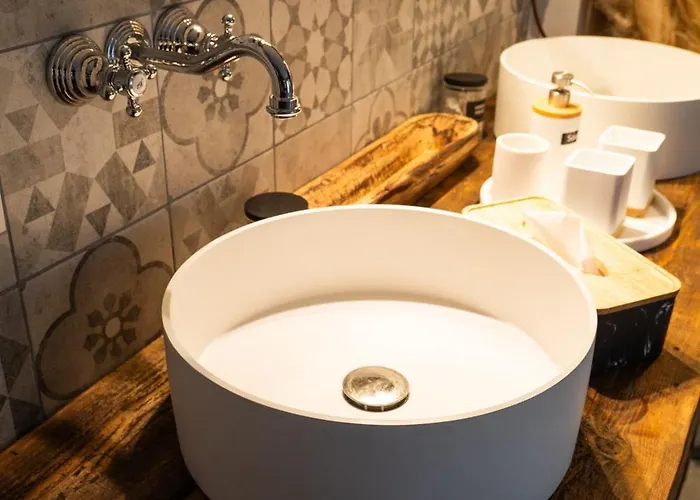 Les Jardins De La Ferme Bed & Breakfast 4*