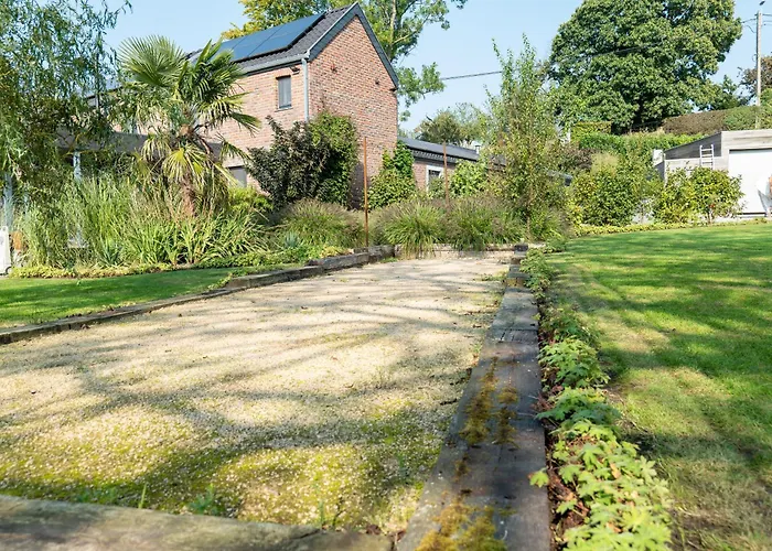 Les Jardins De La Ferme Bed & Breakfast 4*